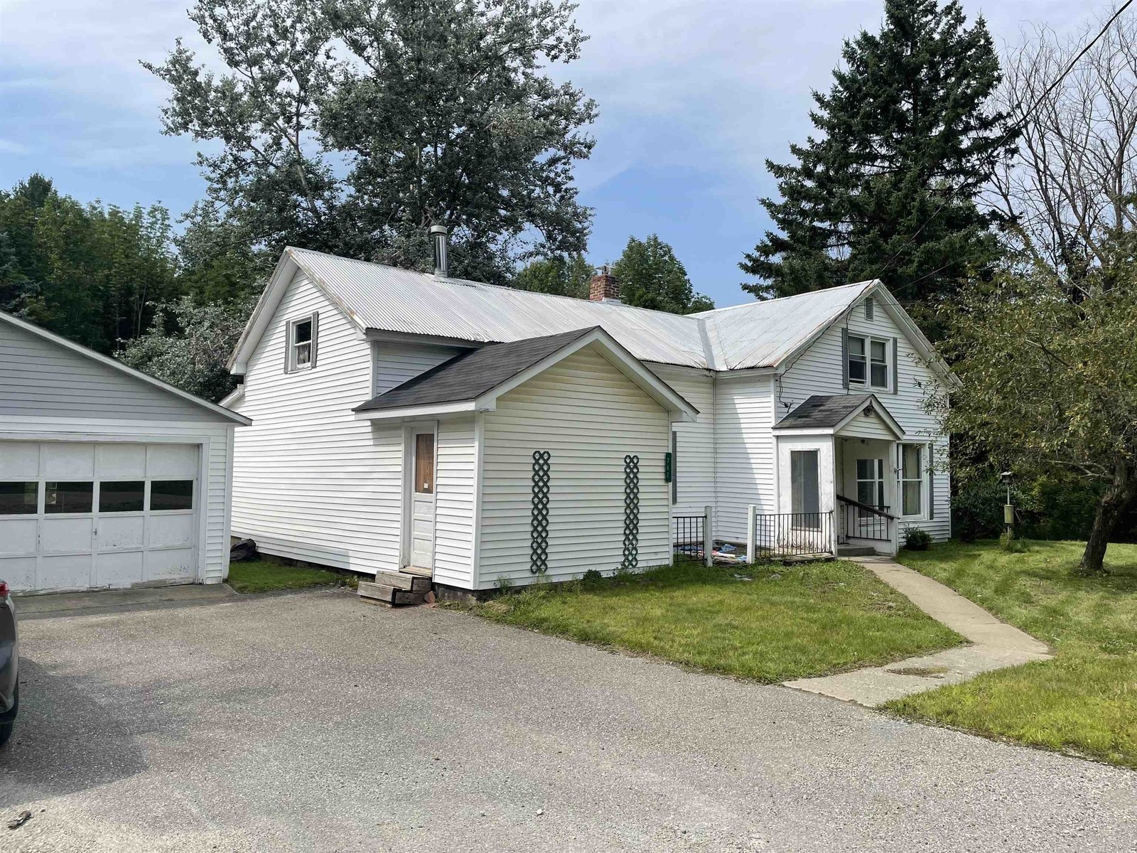 762 Hillview Road