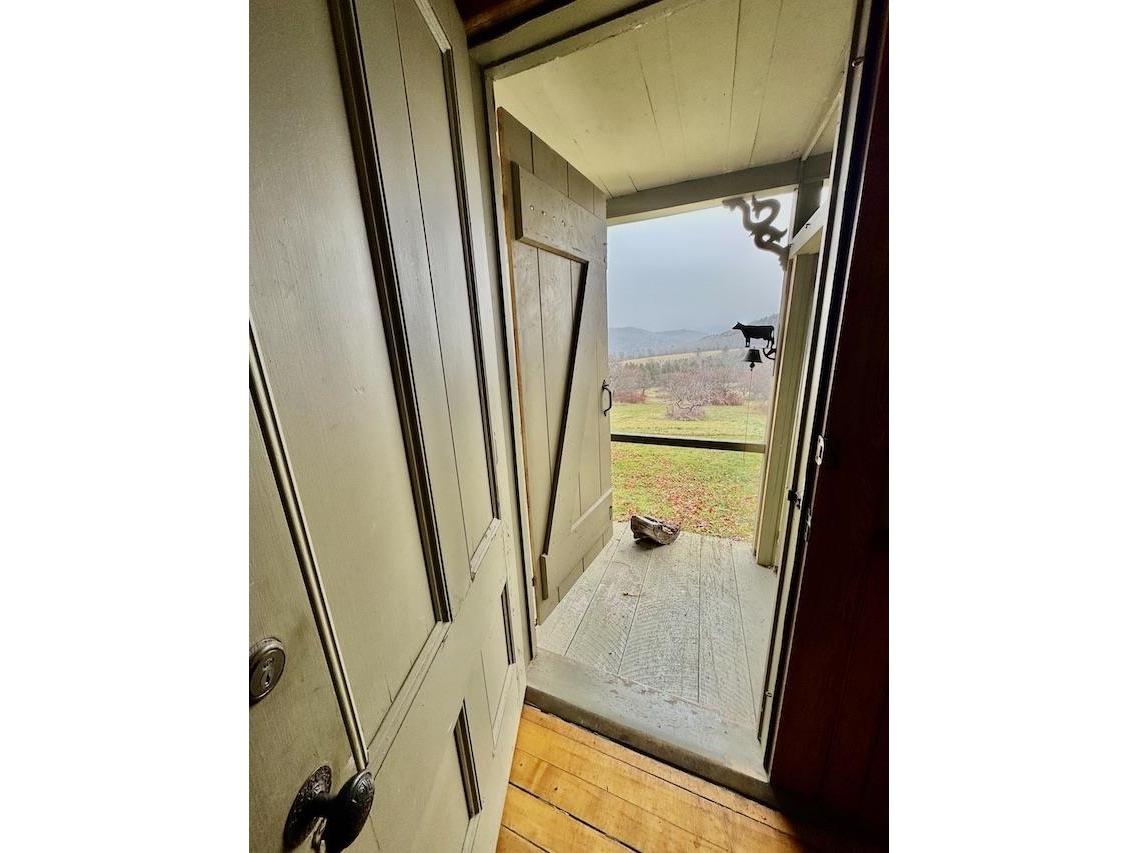 762 McLaren Hill Road
