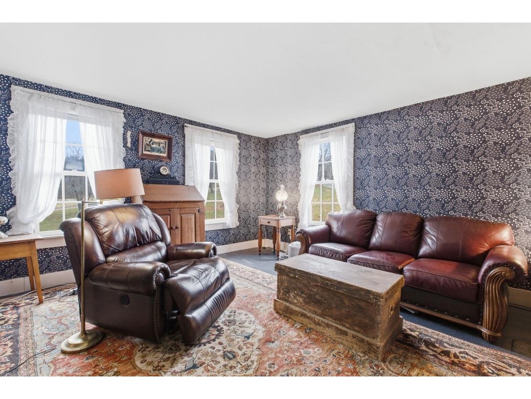 762a McLaren Hill Road