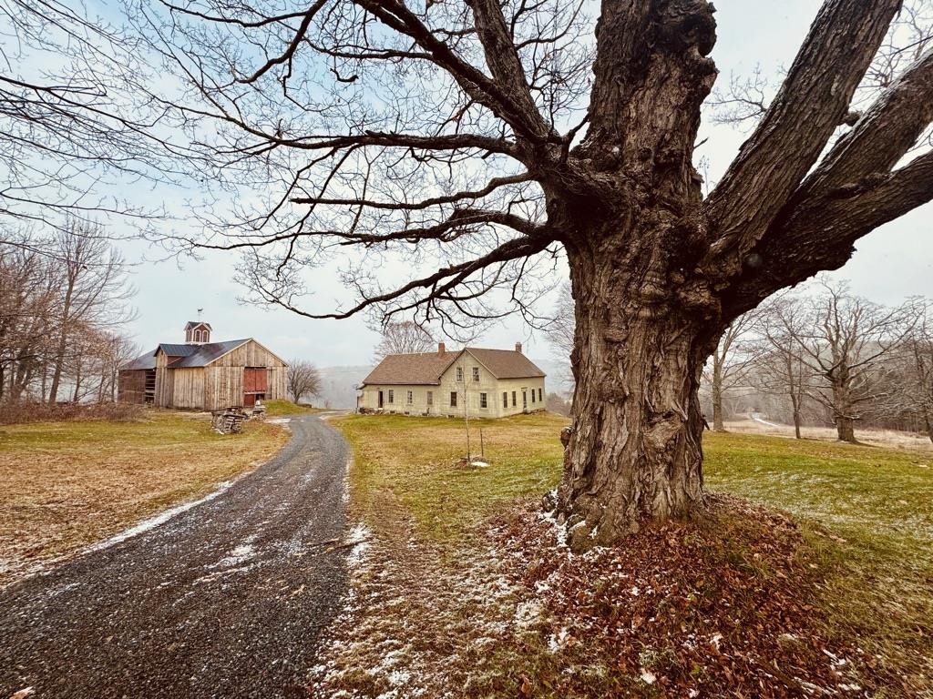 762a McLaren Hill Road