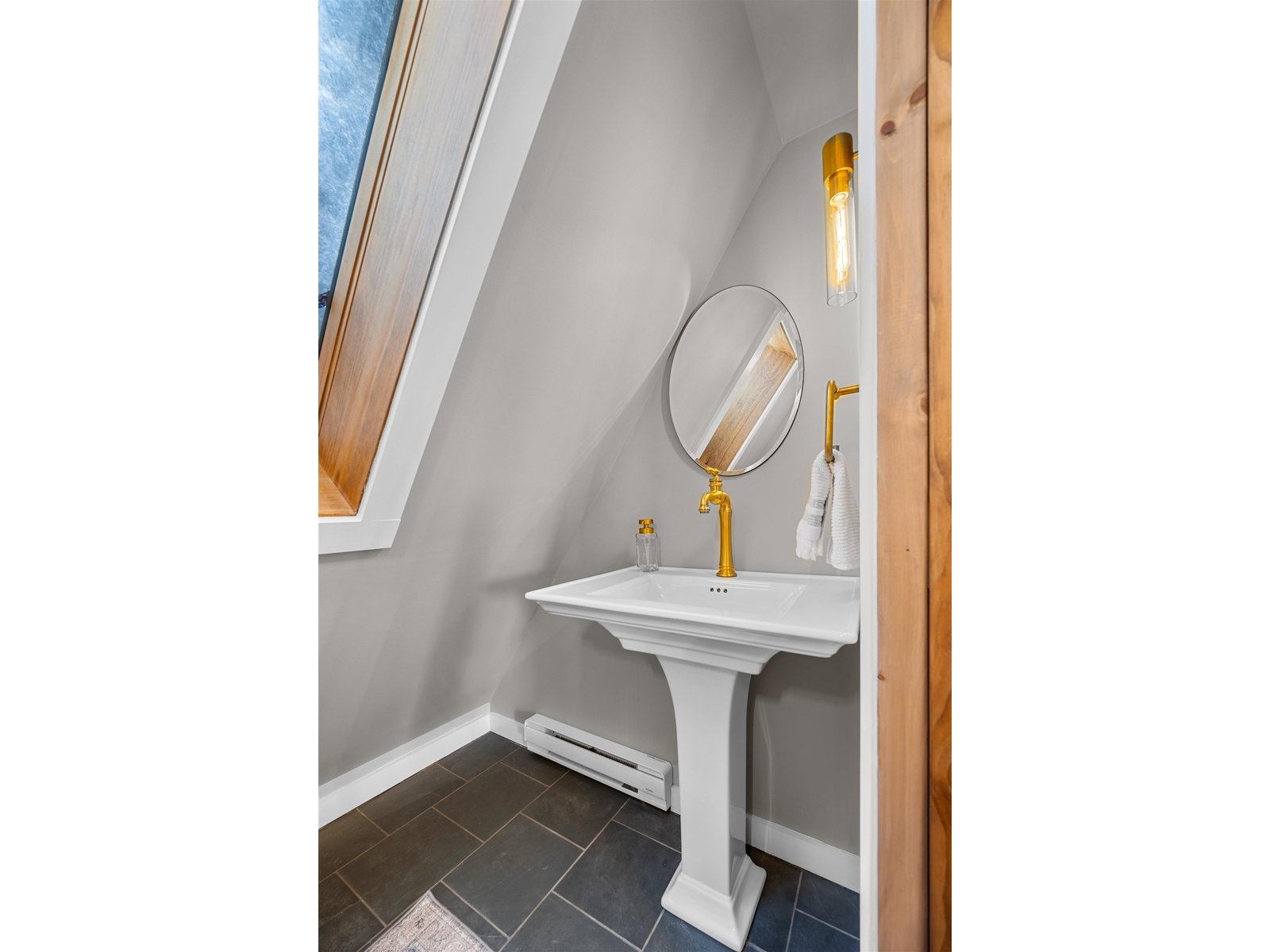 764 Upper Sparrow Hawk Road