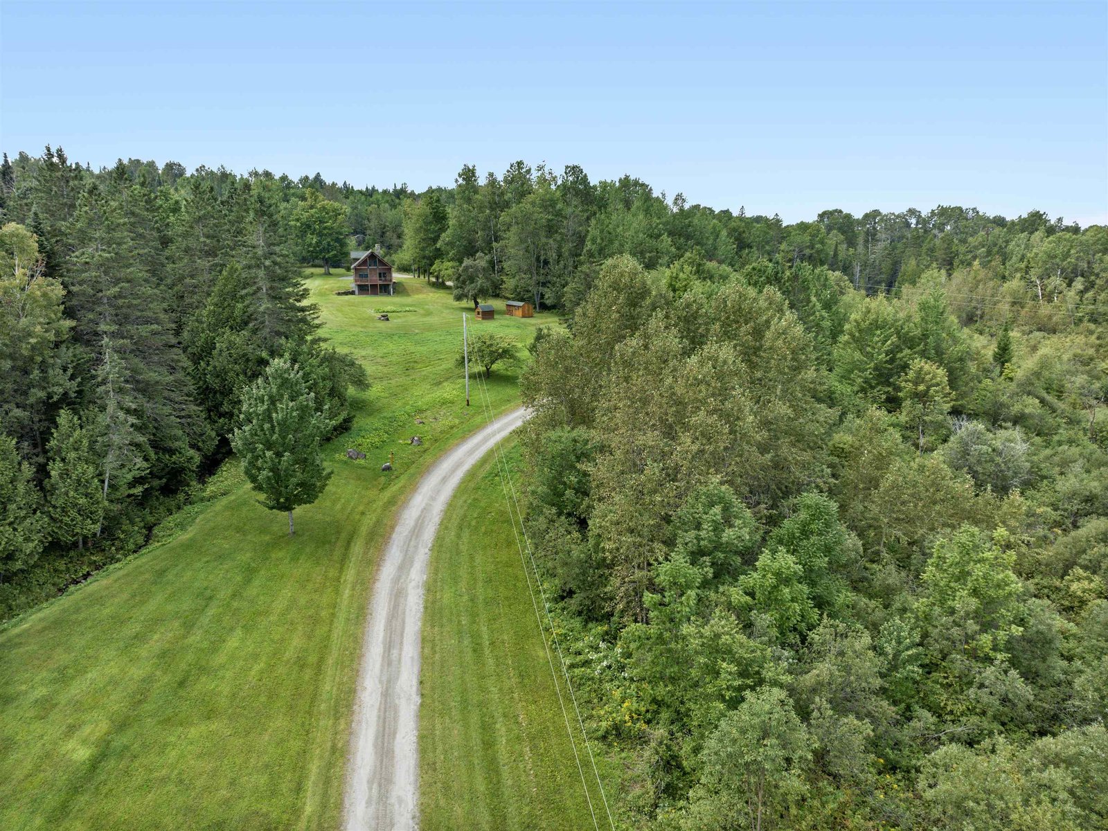 Private drive from main house