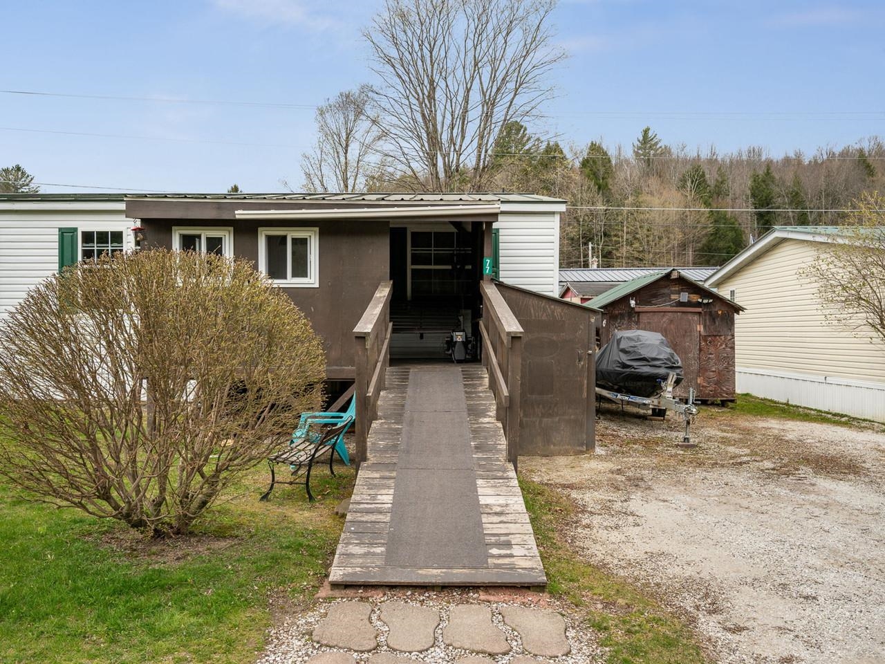 77 Ash Lane