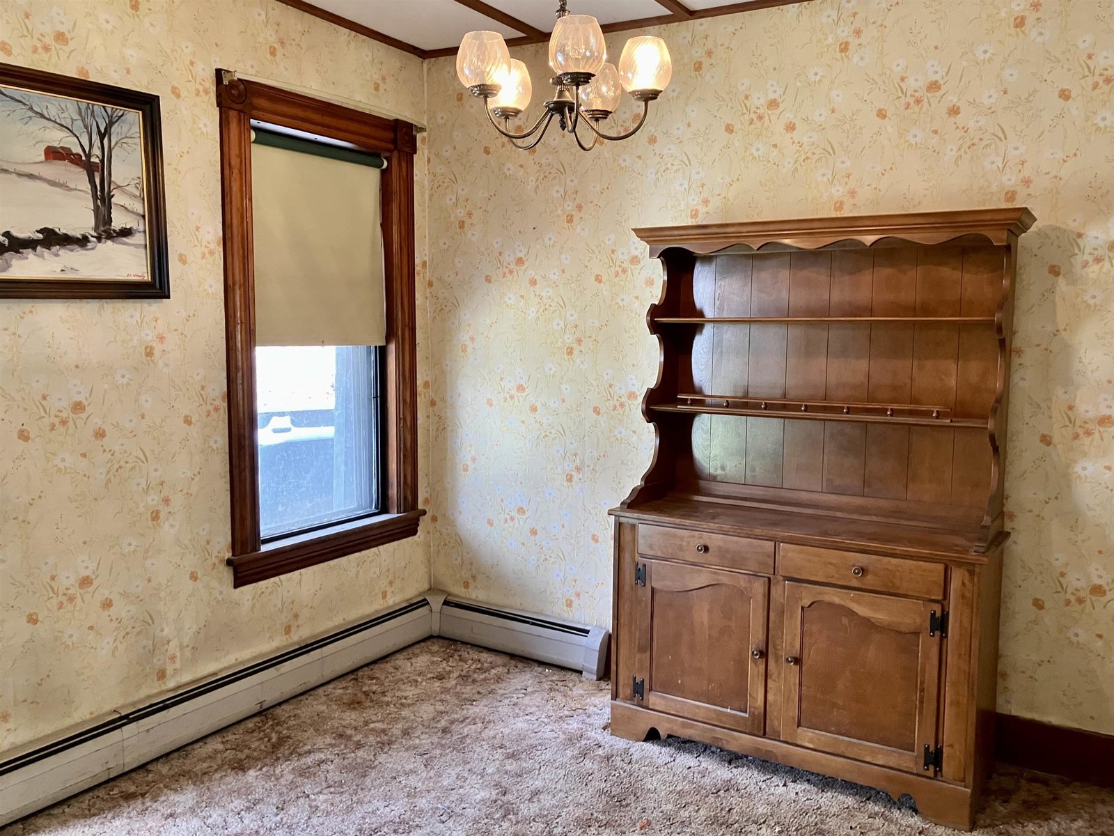 Dining Room pass Through to Kitchen