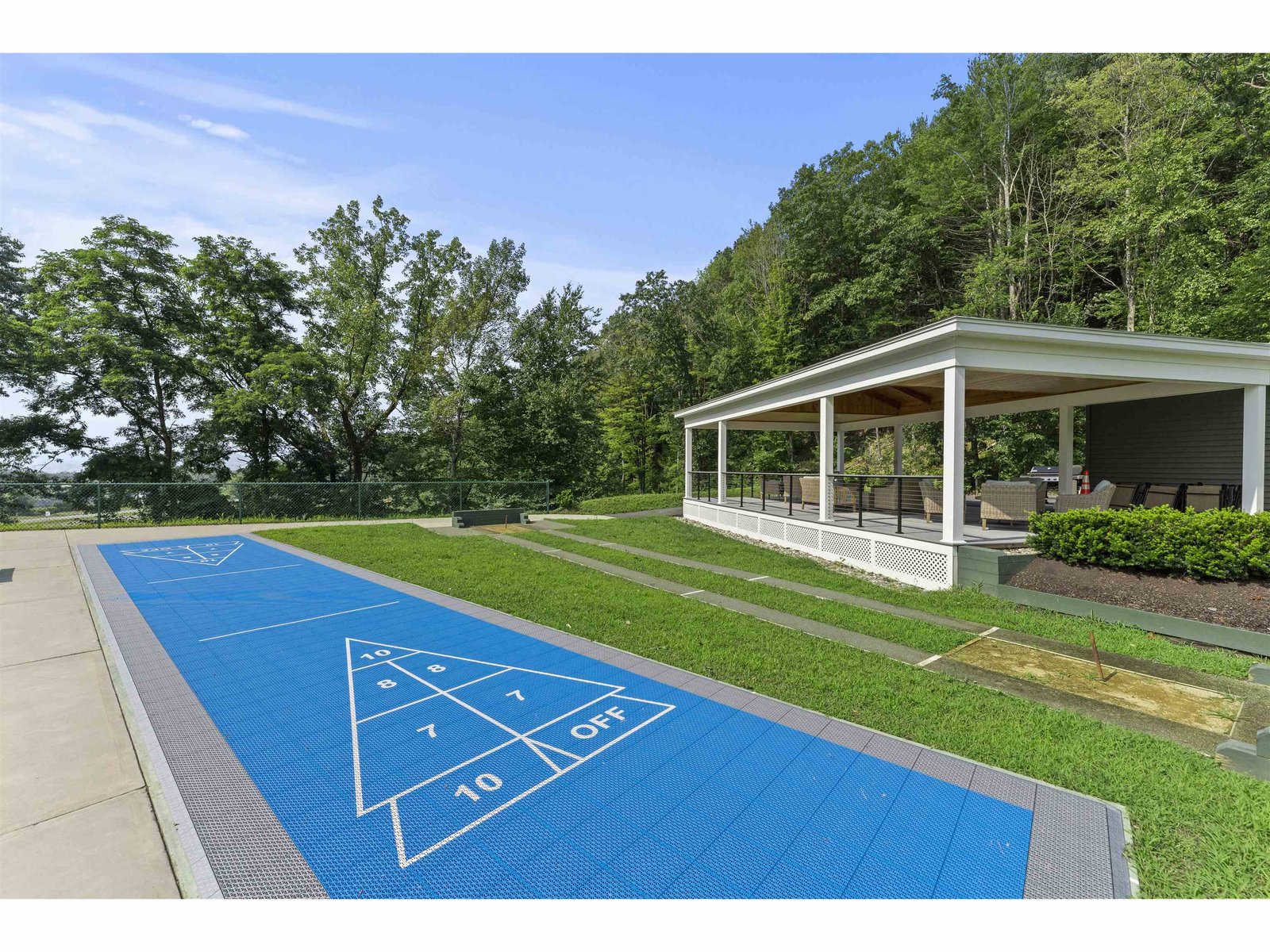 77 Buttonwood Drive