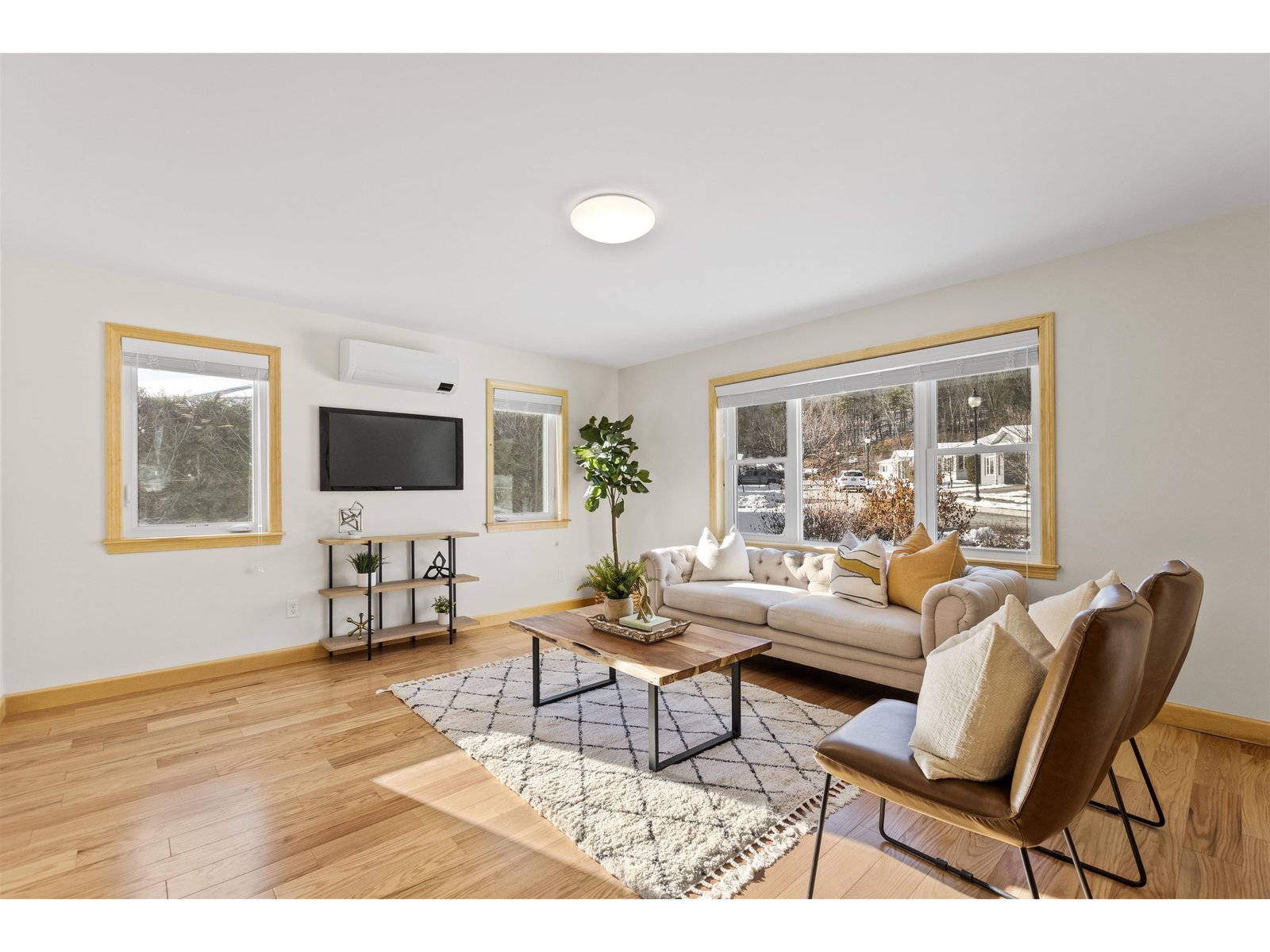 77 Buttonwood Drive