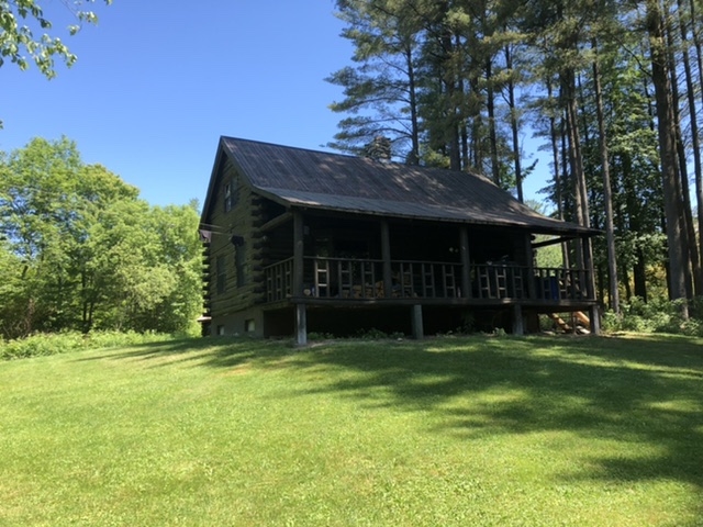 77 Crabapple Lane