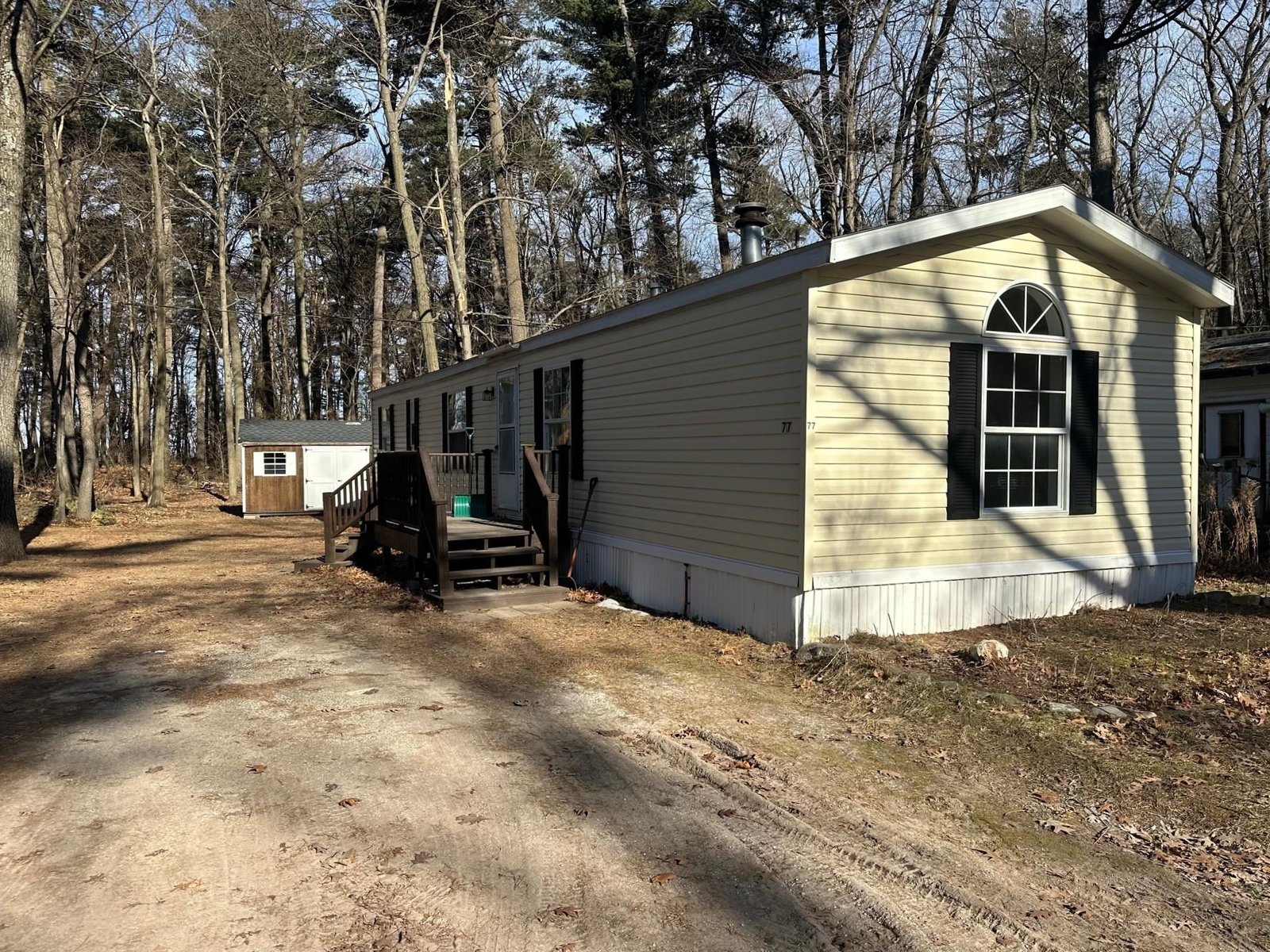 77 Hawthorne Lane