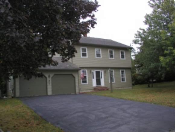 77 Maplewood Dr