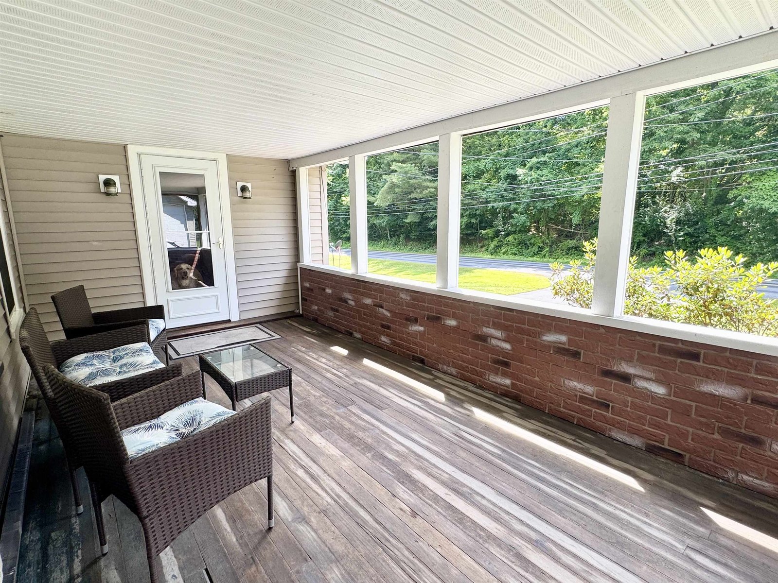 Three season porch