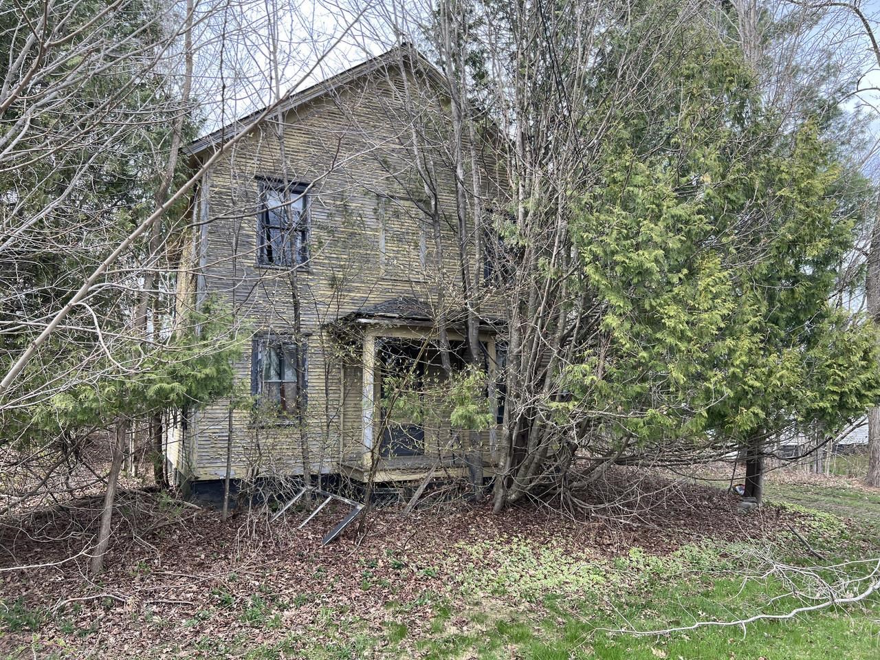 Village Vintage Farmhouse