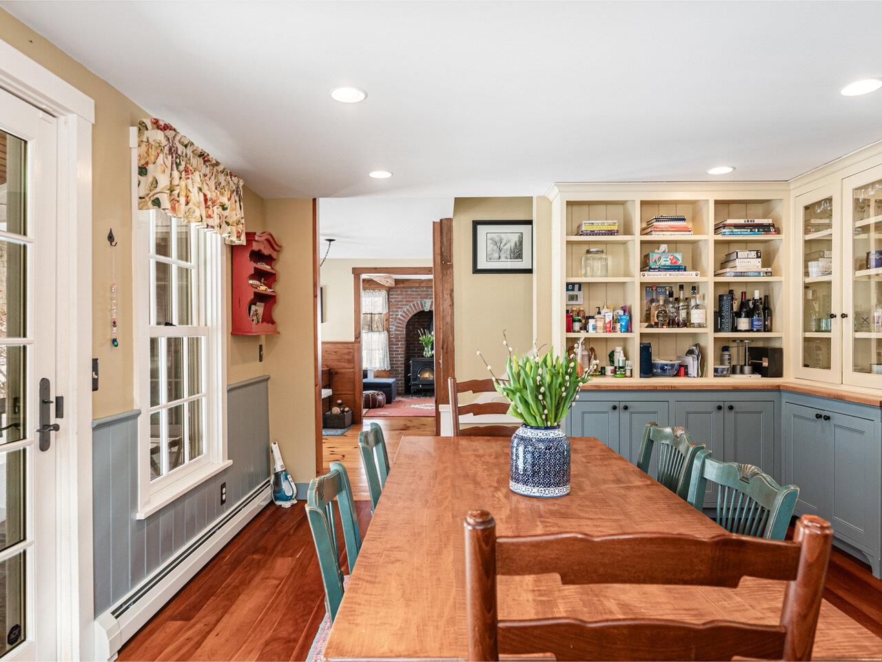 Dining area w/custom table