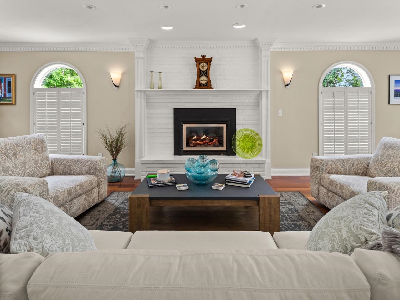 Gas fireplace