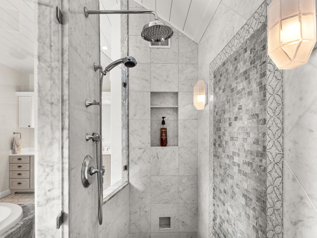 Large step-in shower