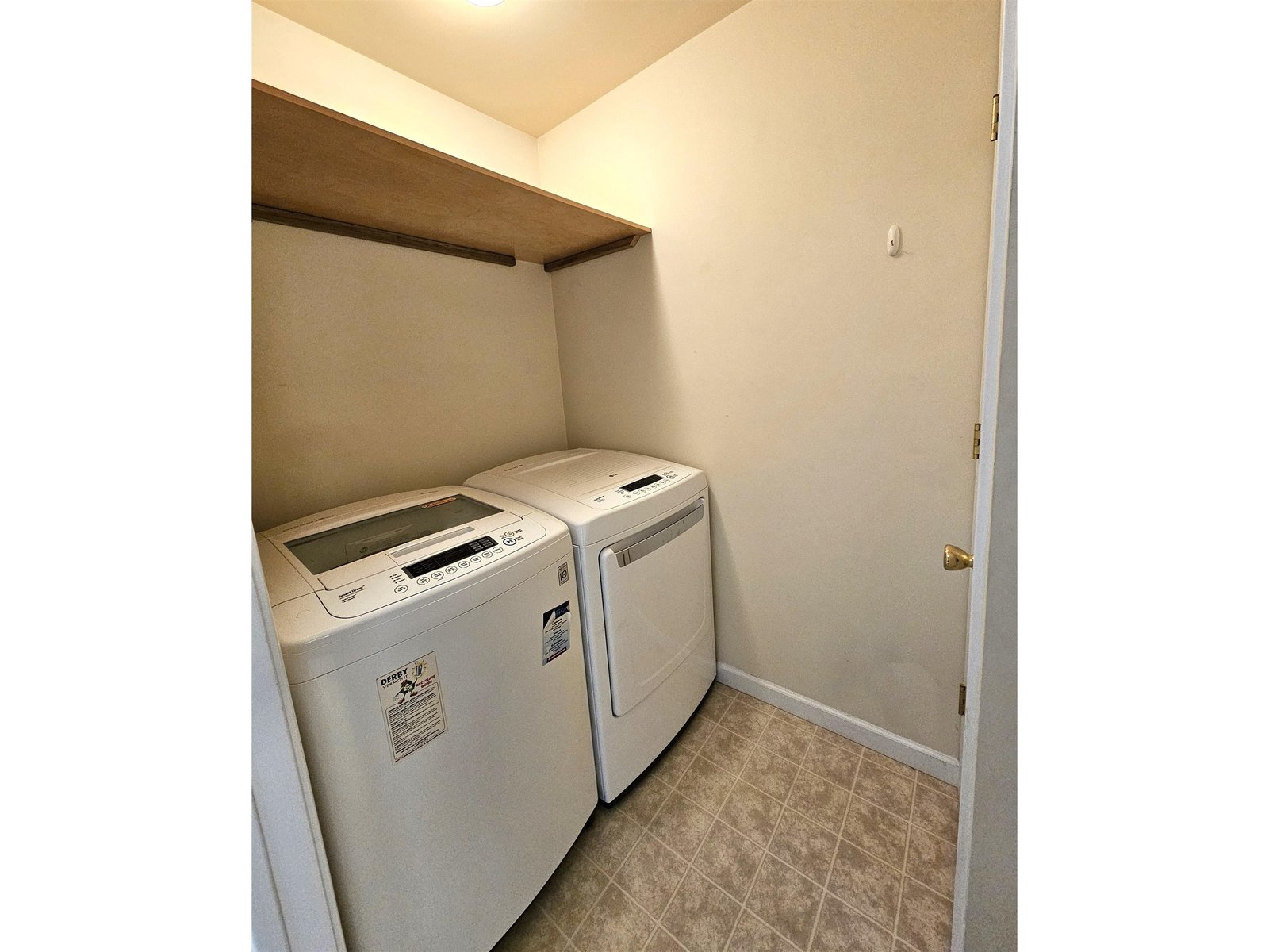 Washer/Dryer Included