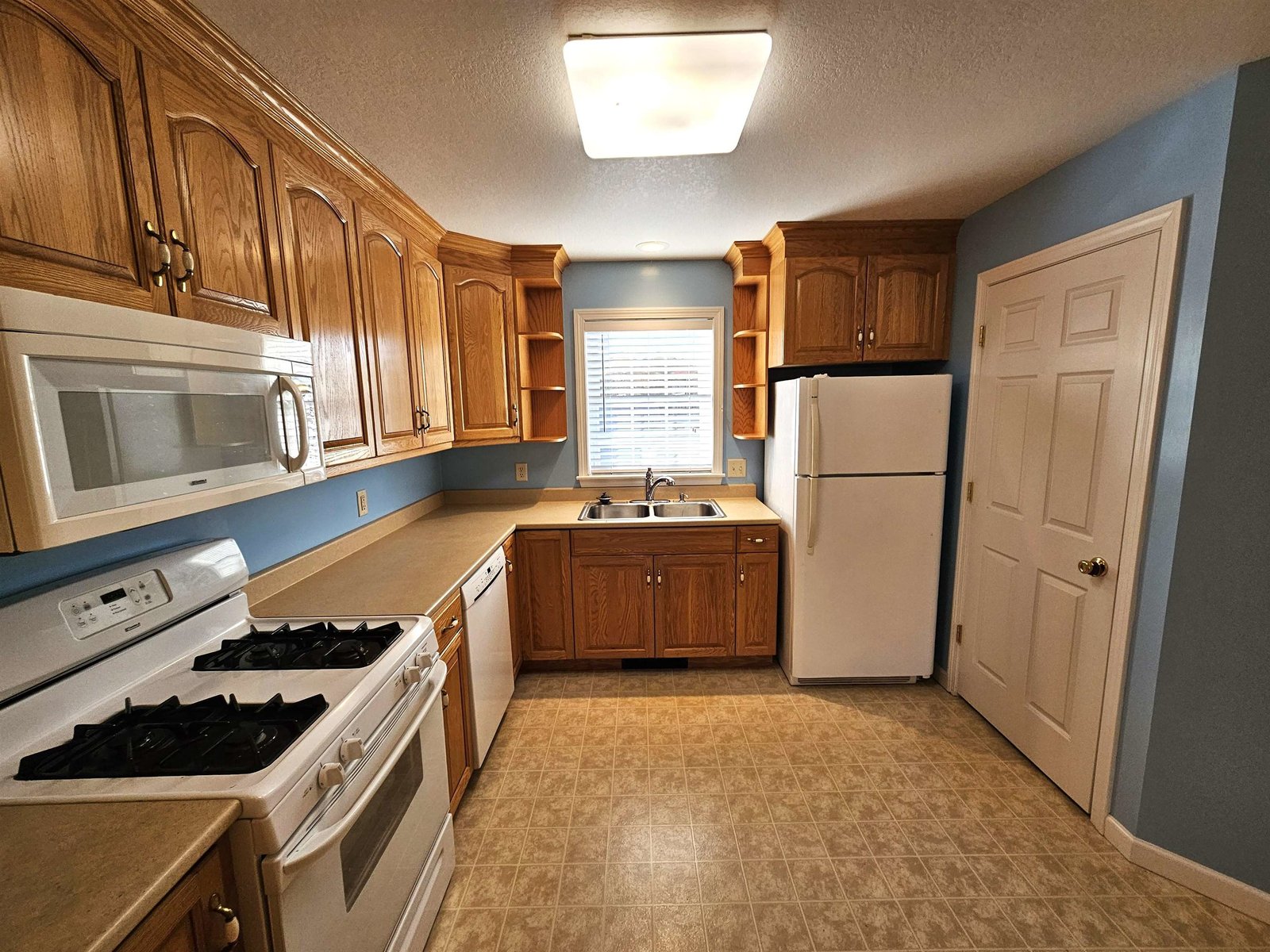 Spacious Kitchen