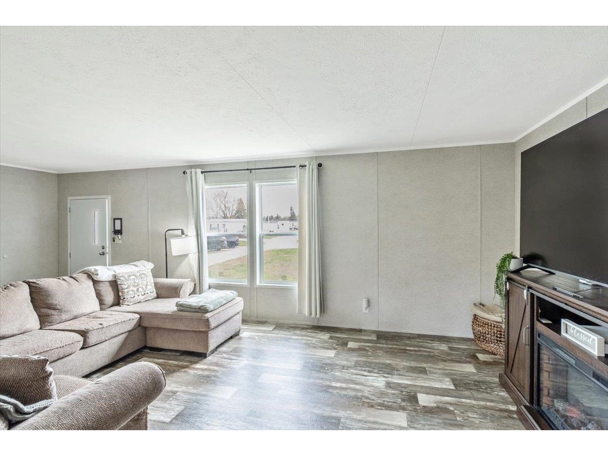 78 Lynn Lou Drive