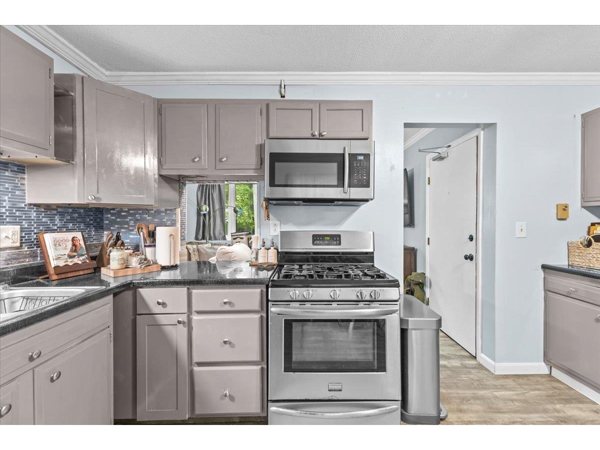 78 Sand Hill Road, Unit 27