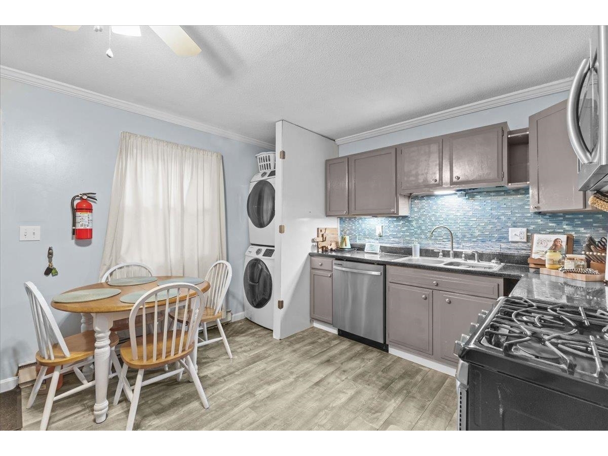 78 Sand Hill Road, Unit 27