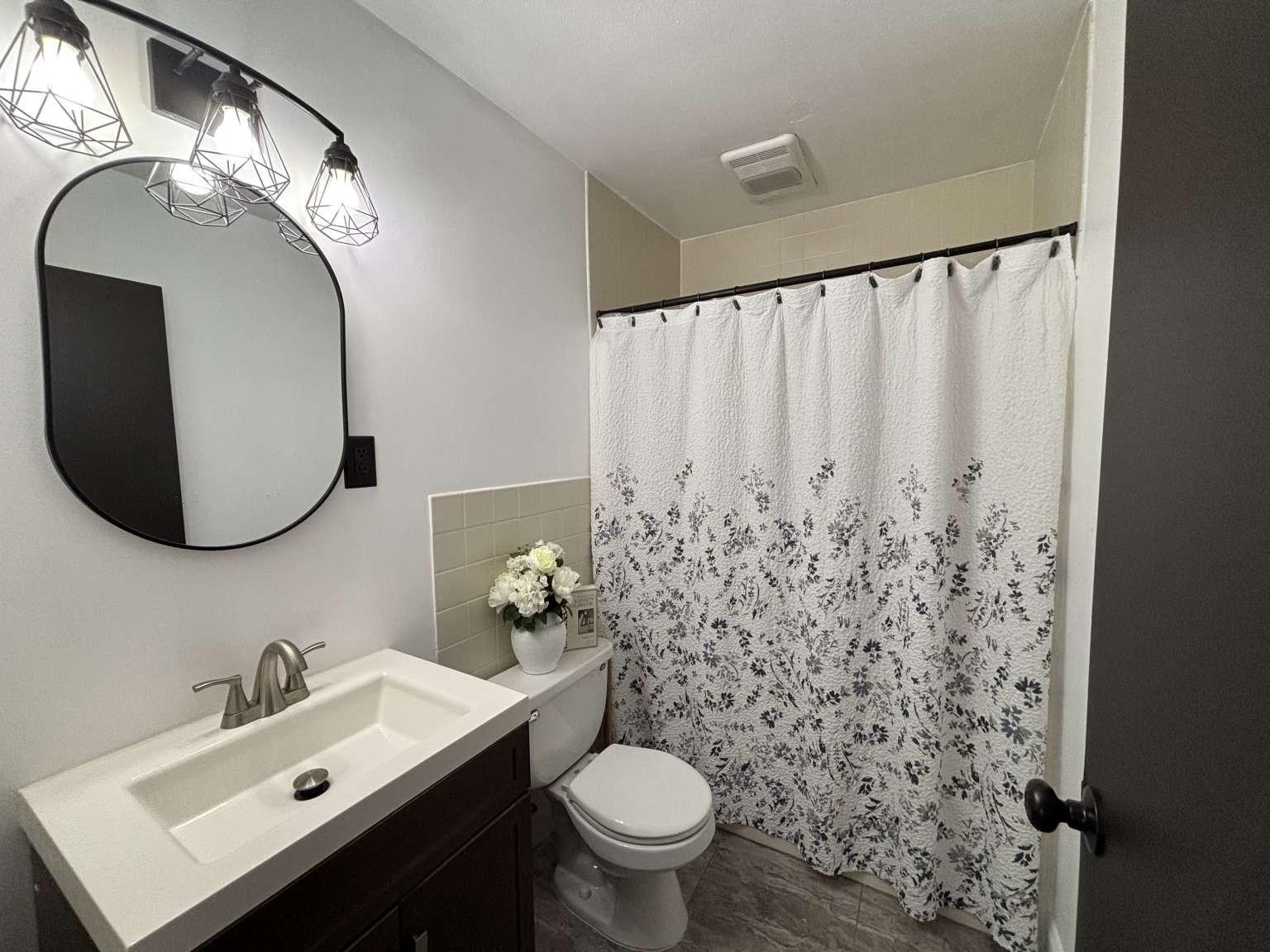 78 Sandhill Road, Unit 14