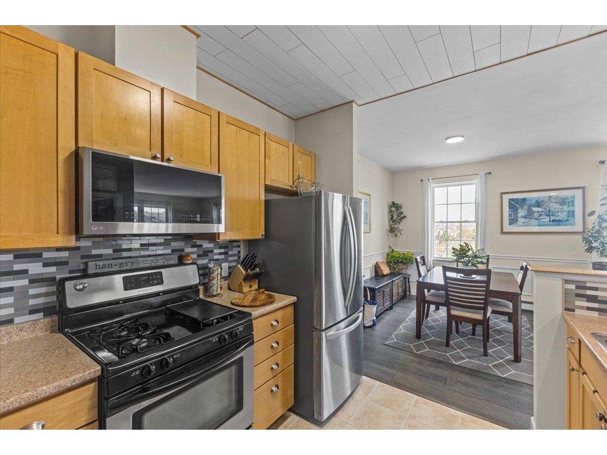 78 Severance Green, Unit 302