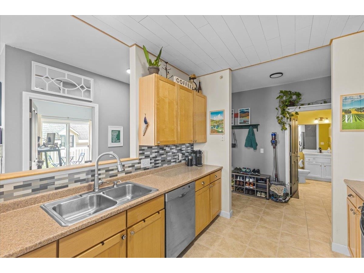 78 Severance Green, Unit 302