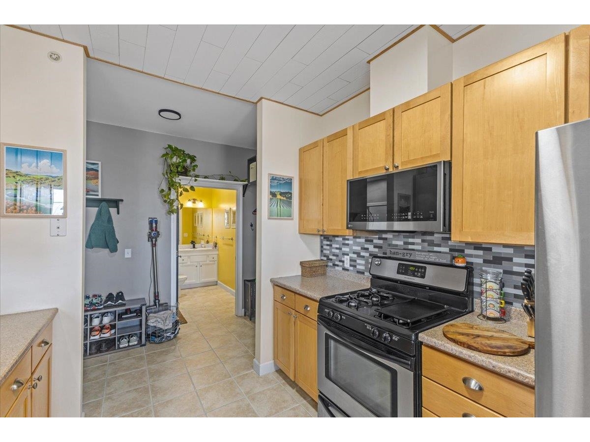 78 Severance Green, Unit 302