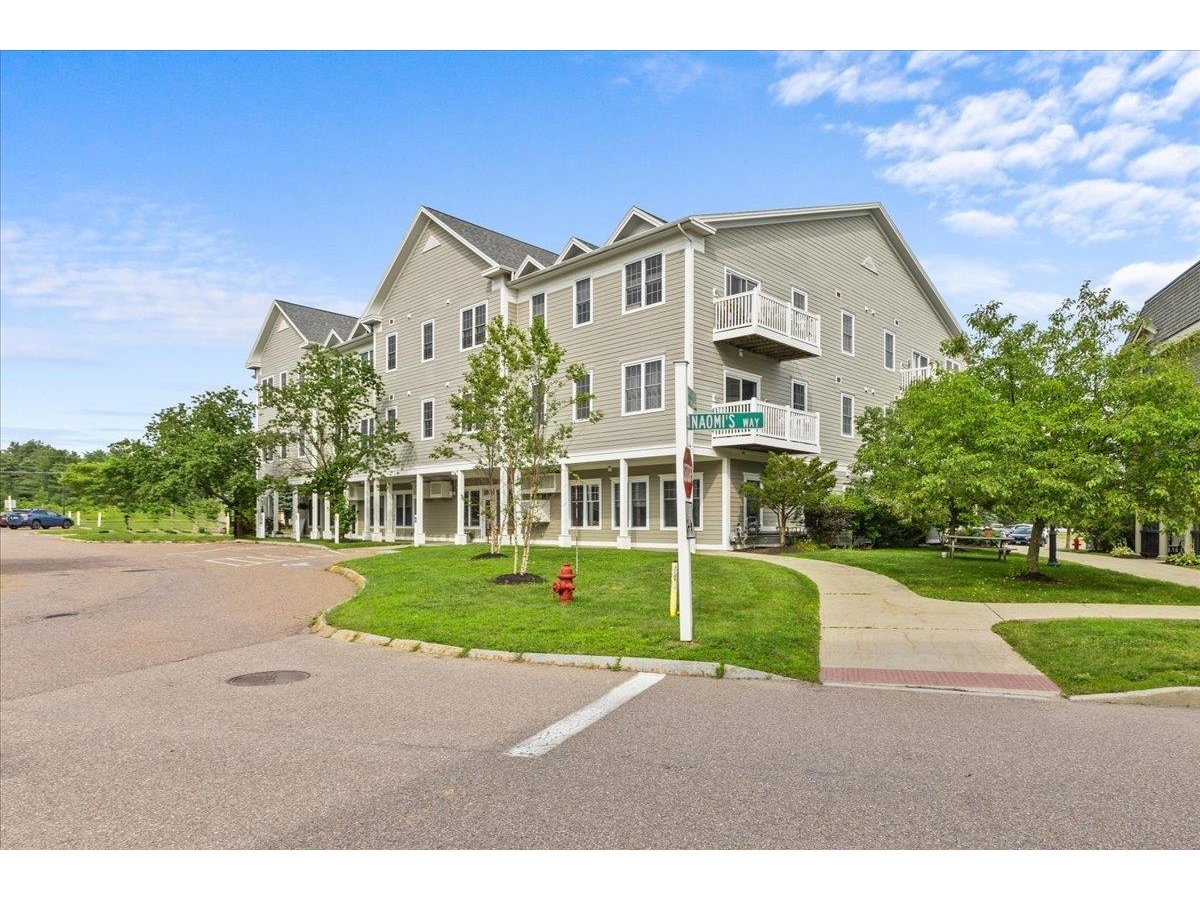78 Severance Green, Unit 304