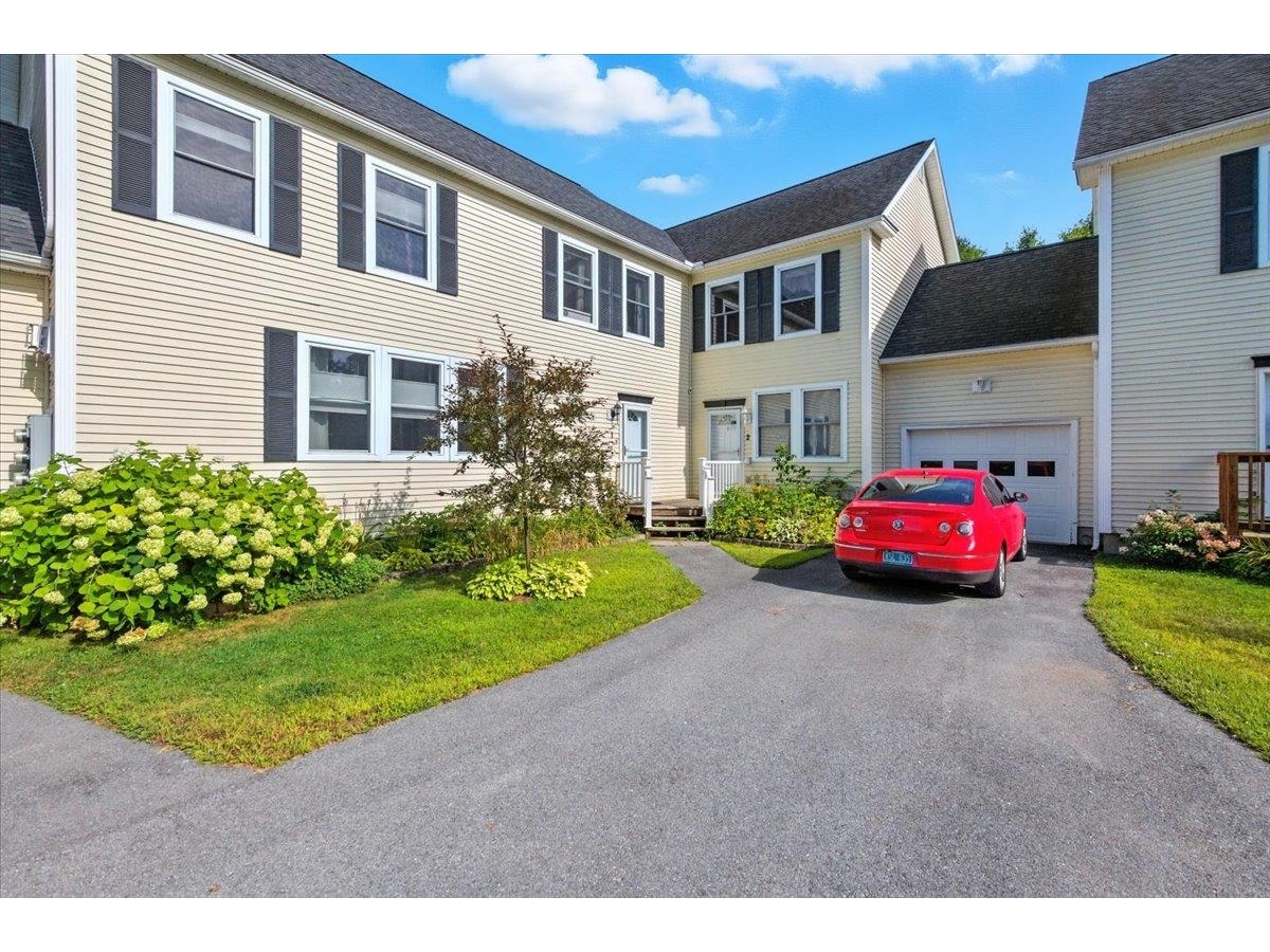 78 VT RT 15, Unit B