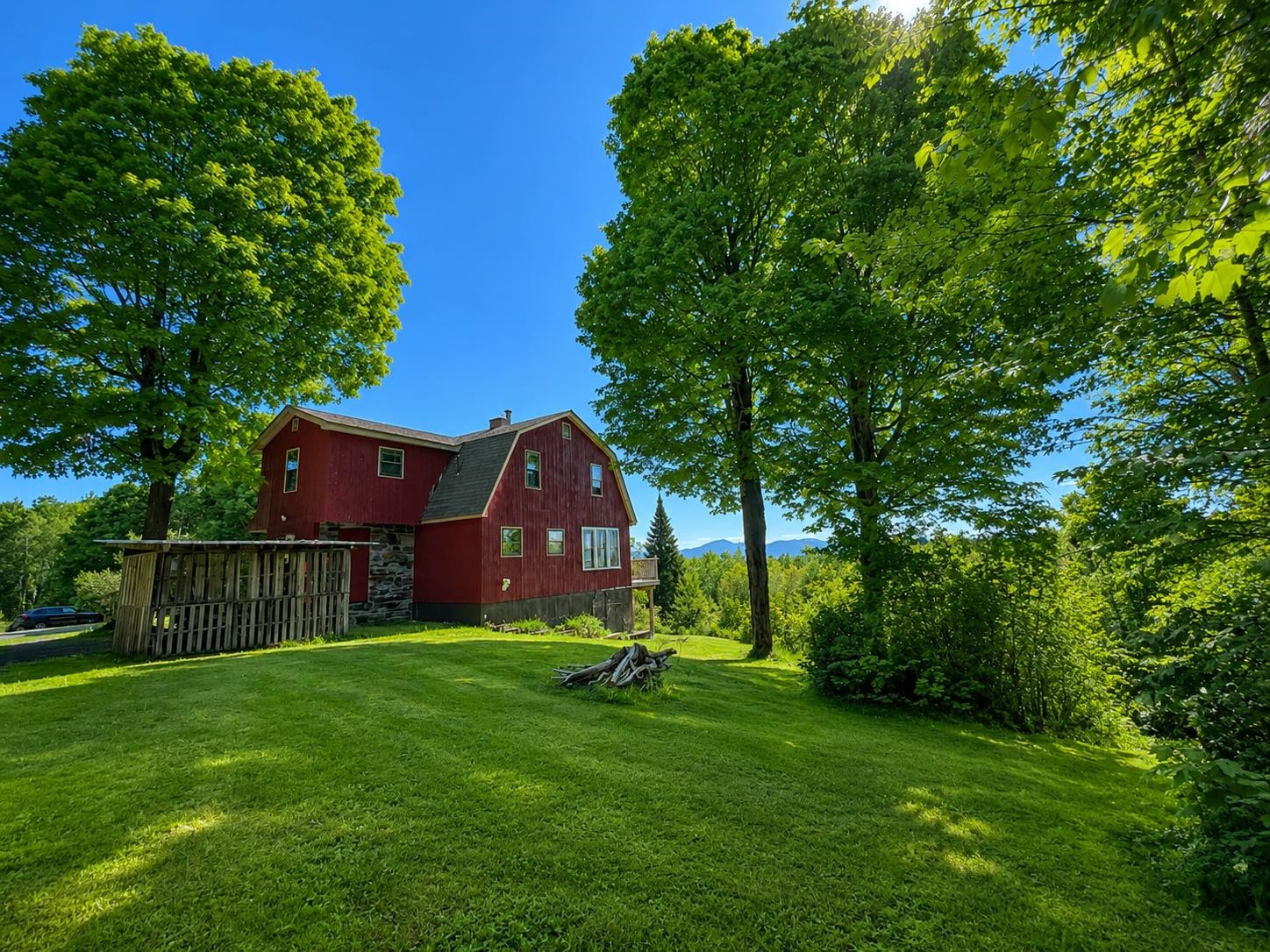 785 Leroux Road
