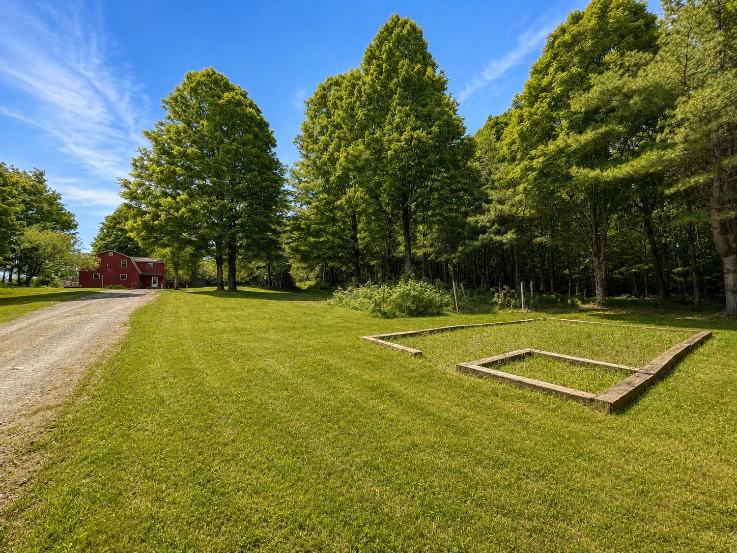 785 Leroux Road