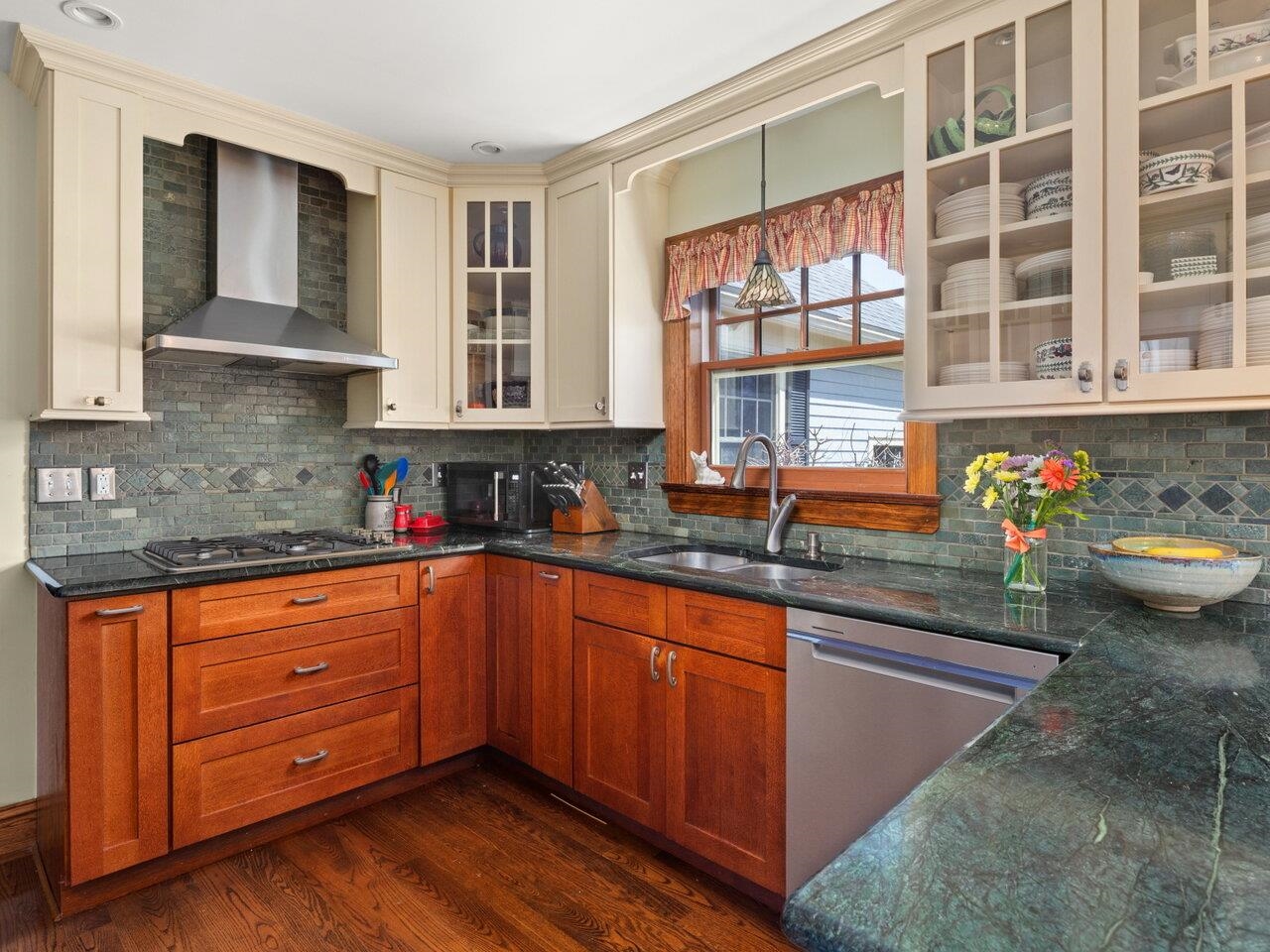 Gourmet Kitchen