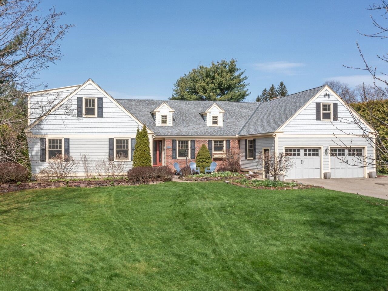 2-Car Garage