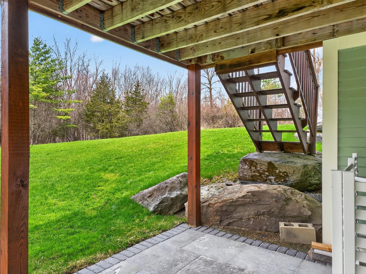 79 Featherbed Lane