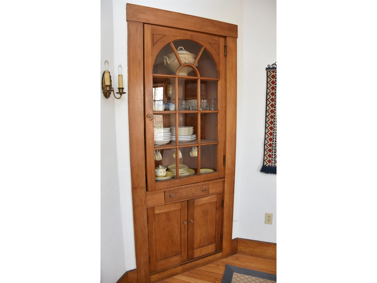 Corner hutch in dining room