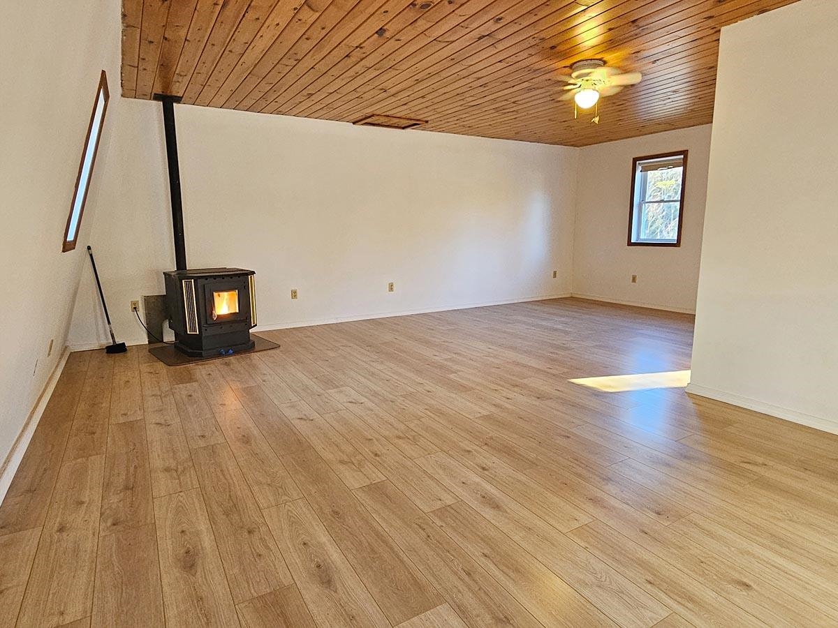 Loft/Family room