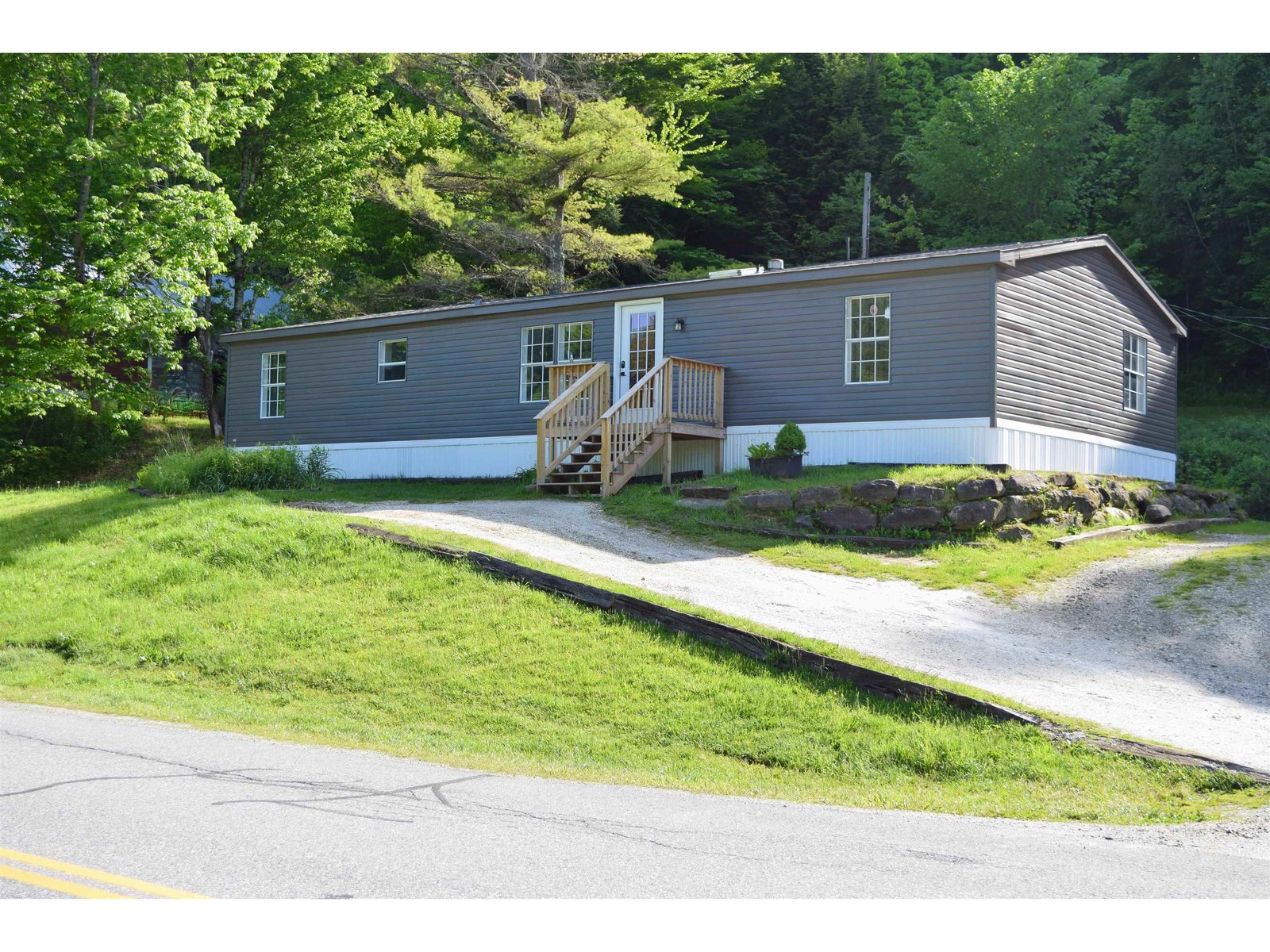 7906 Main Road