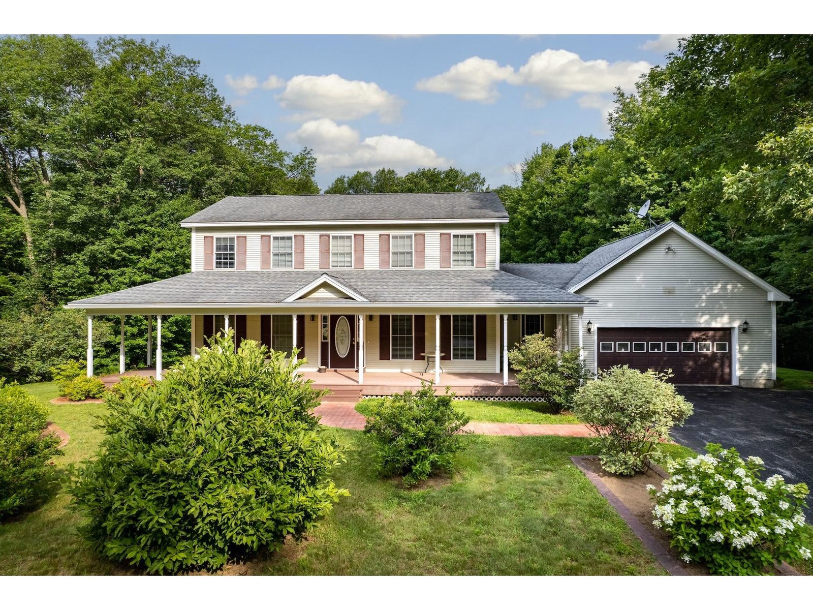 796 Sweet Hollow Road