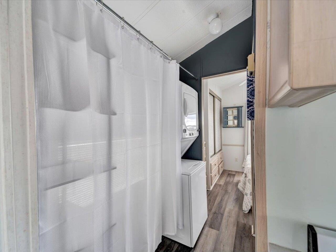 In-unit washer/dryer