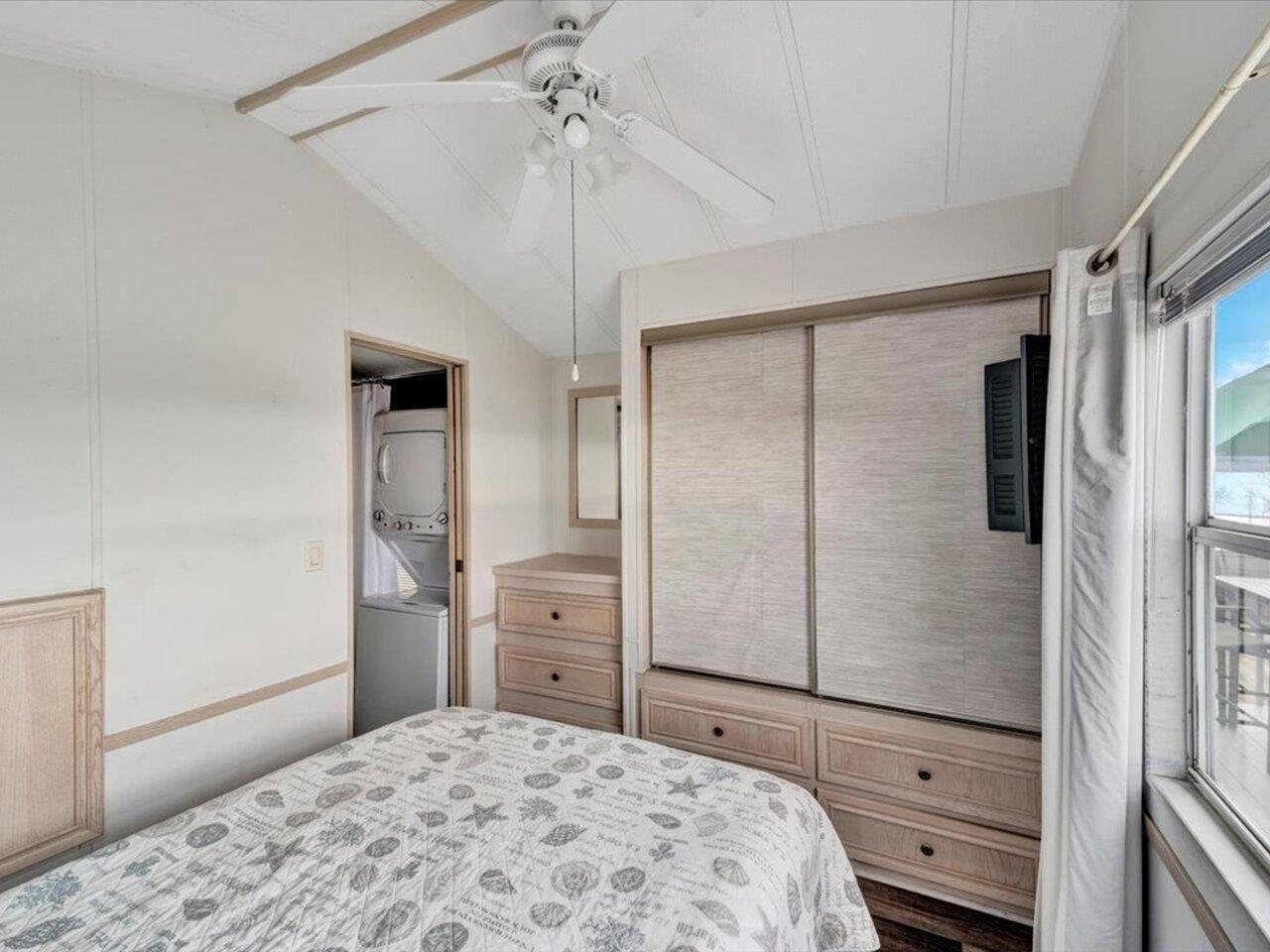 Built-in wardrobe