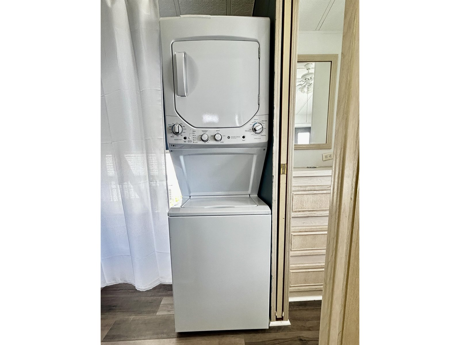 Stackable Washer & Dryer!