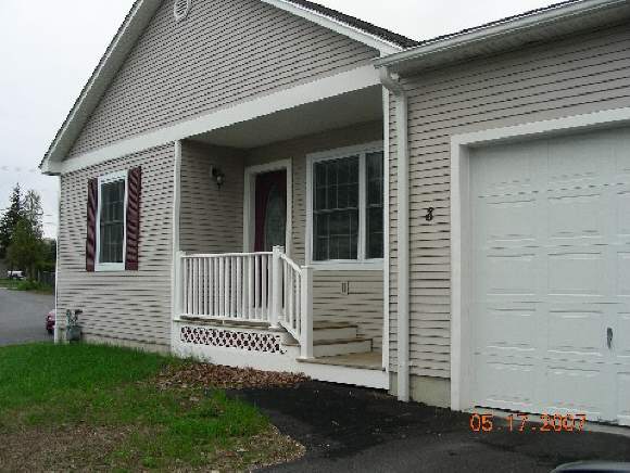 8 Appletree Ln