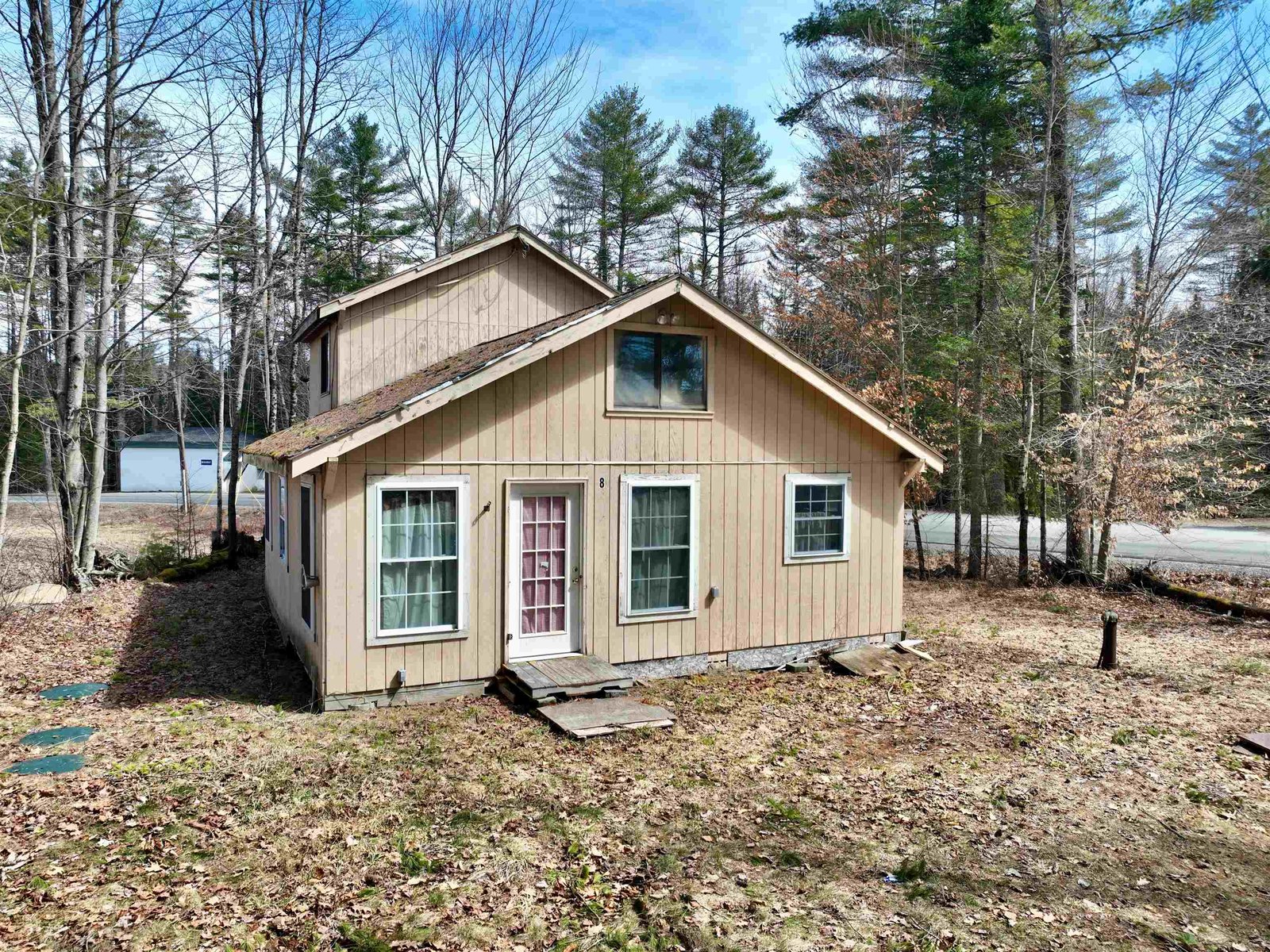 8 Brookside Lane