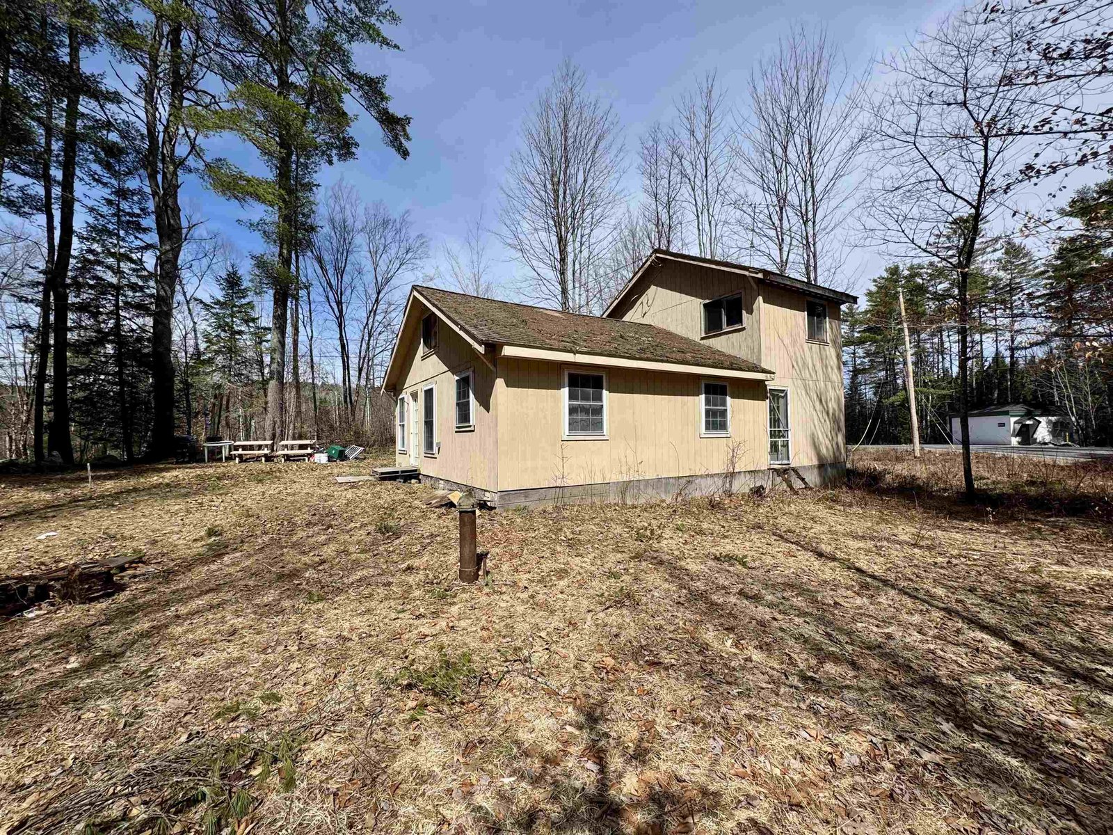 8 Brookside Lane