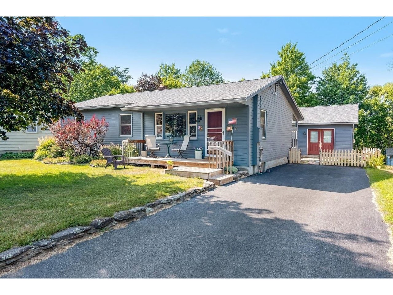 8 Brookwood Drive