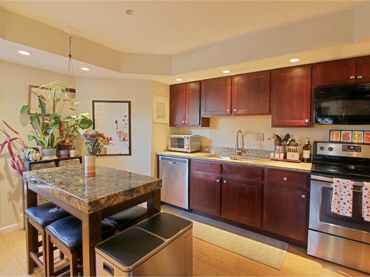 8 Chelsea Circle
