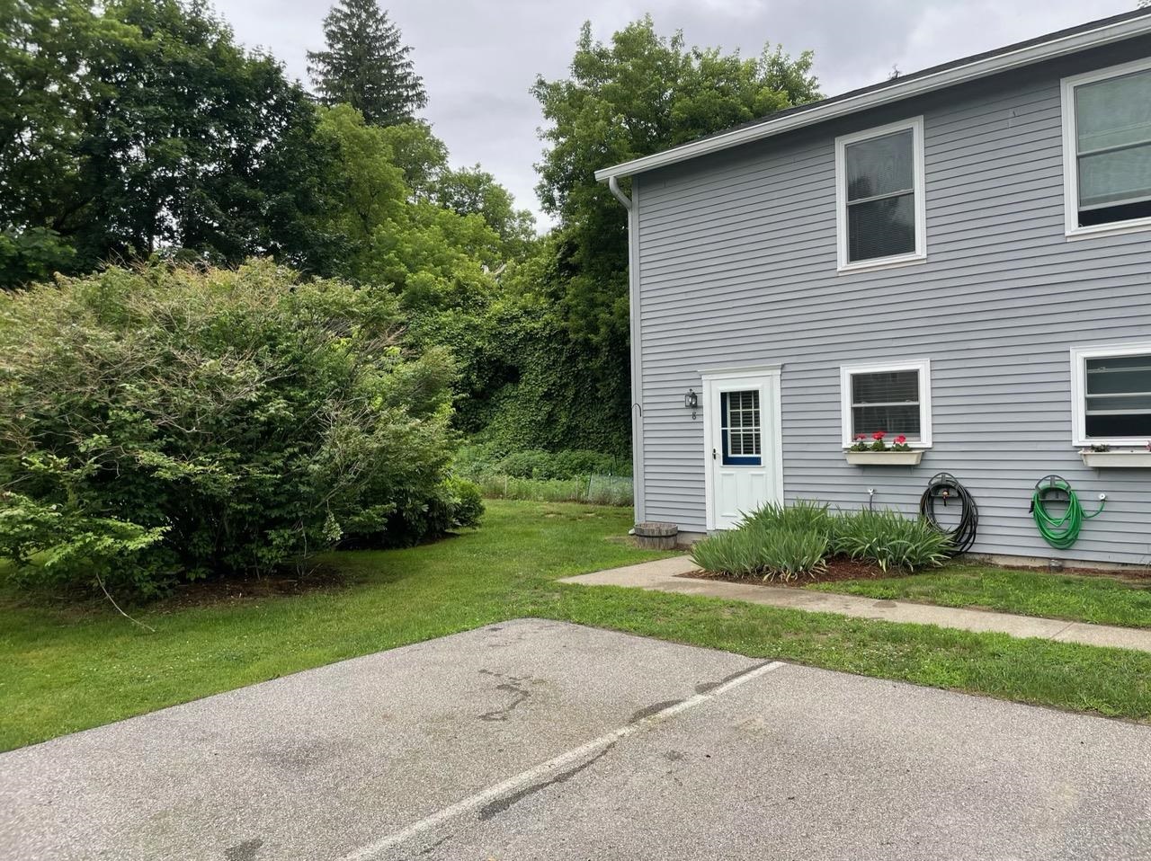 8 Densmore Drive, Unit 8