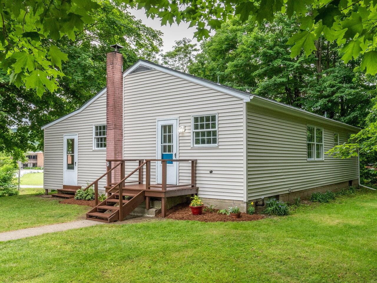 8 Dickinson Street