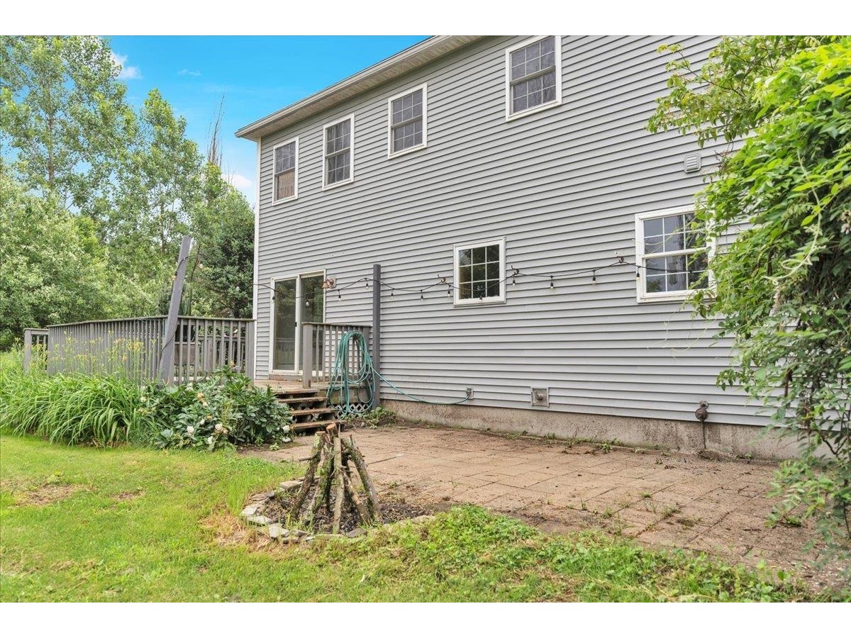 8 Finch Road