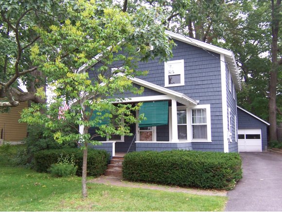 8 Grant ST